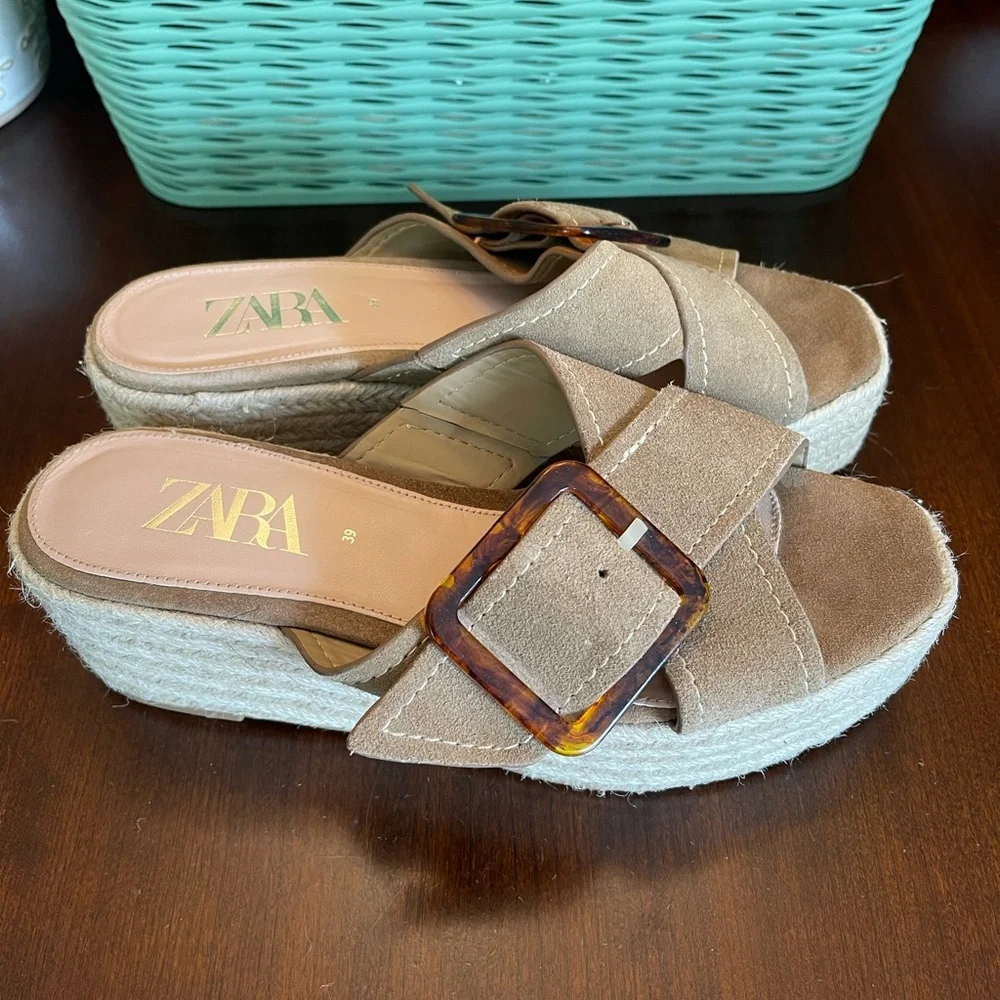 Zara Women's Tan Suede Platform Sandals - Picture 3 of 9